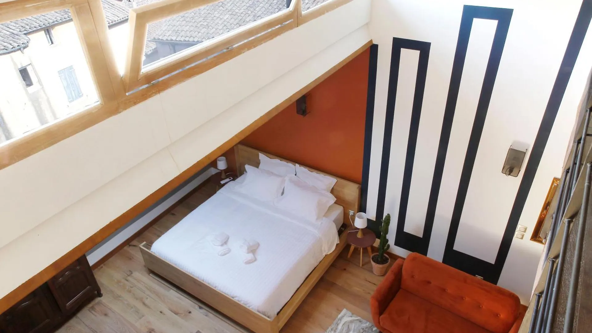 La Maison D'En Bas Des Seigneurs Cucuron