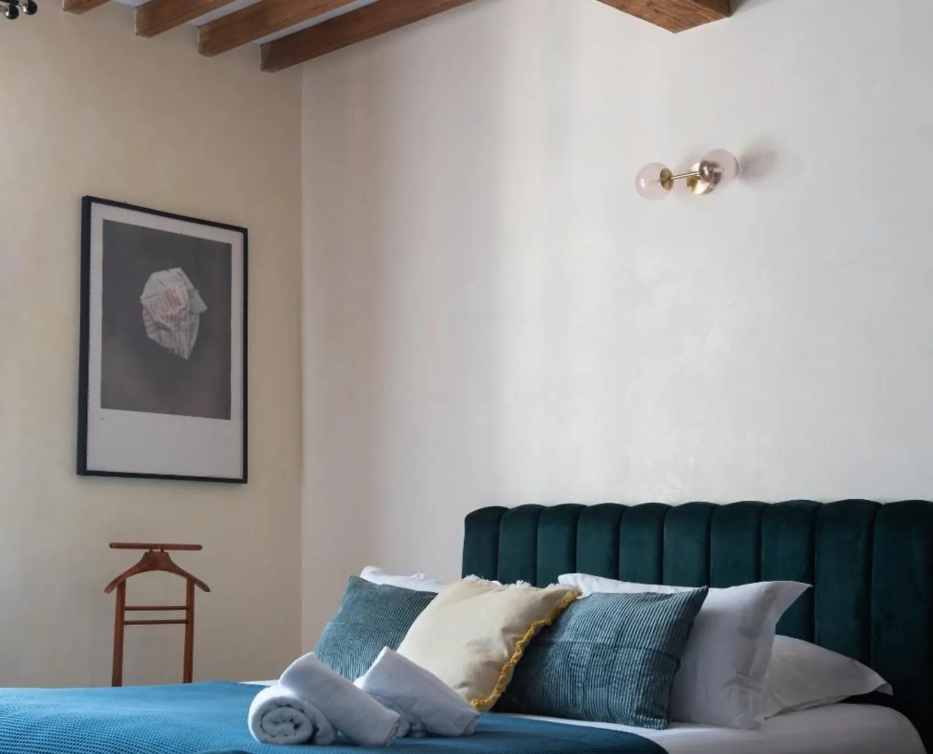 Guest house La Maison D'En Bas Des Seigneurs Cucuron France