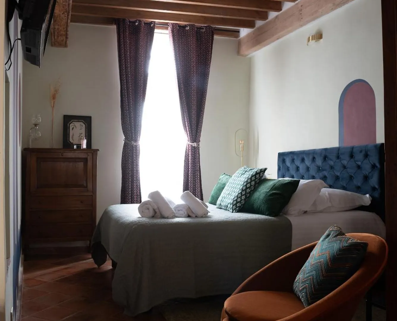 Guest house La Maison D'En Bas Des Seigneurs Cucuron